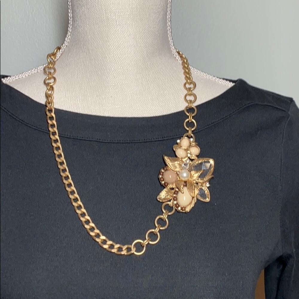 Beautiful Statement Necklace With Offset Flower - image 1